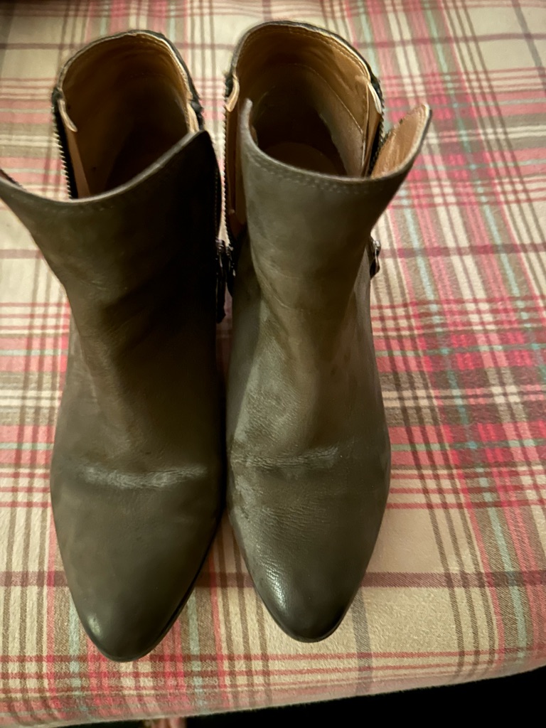 Women’s Pointed Toe Ankle Boots - Dark Brown Leather